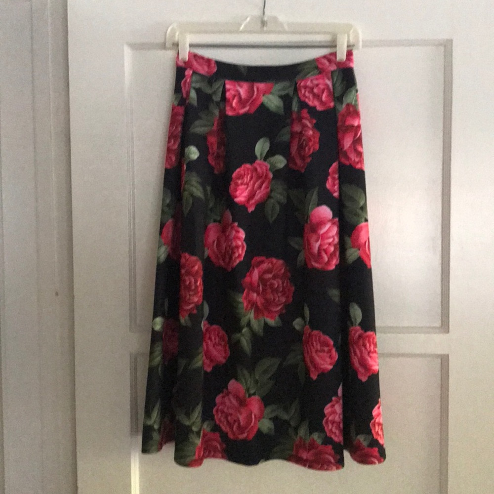 Forever 21 Midi Skirt Size XS